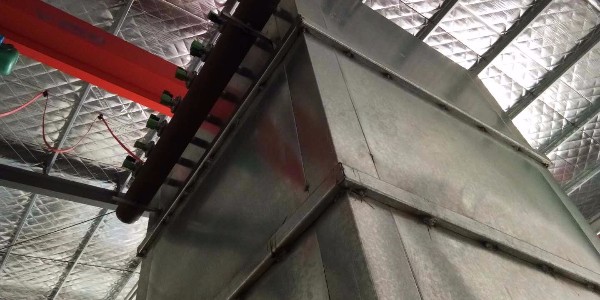 无锡易游体育布袋除尘器去除空气尘土效果好，用了车间不戴口罩！